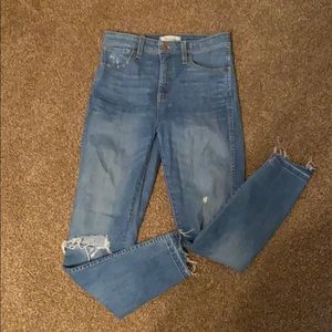 Madewell Curvy Highrise Distressed Skinny Jeans